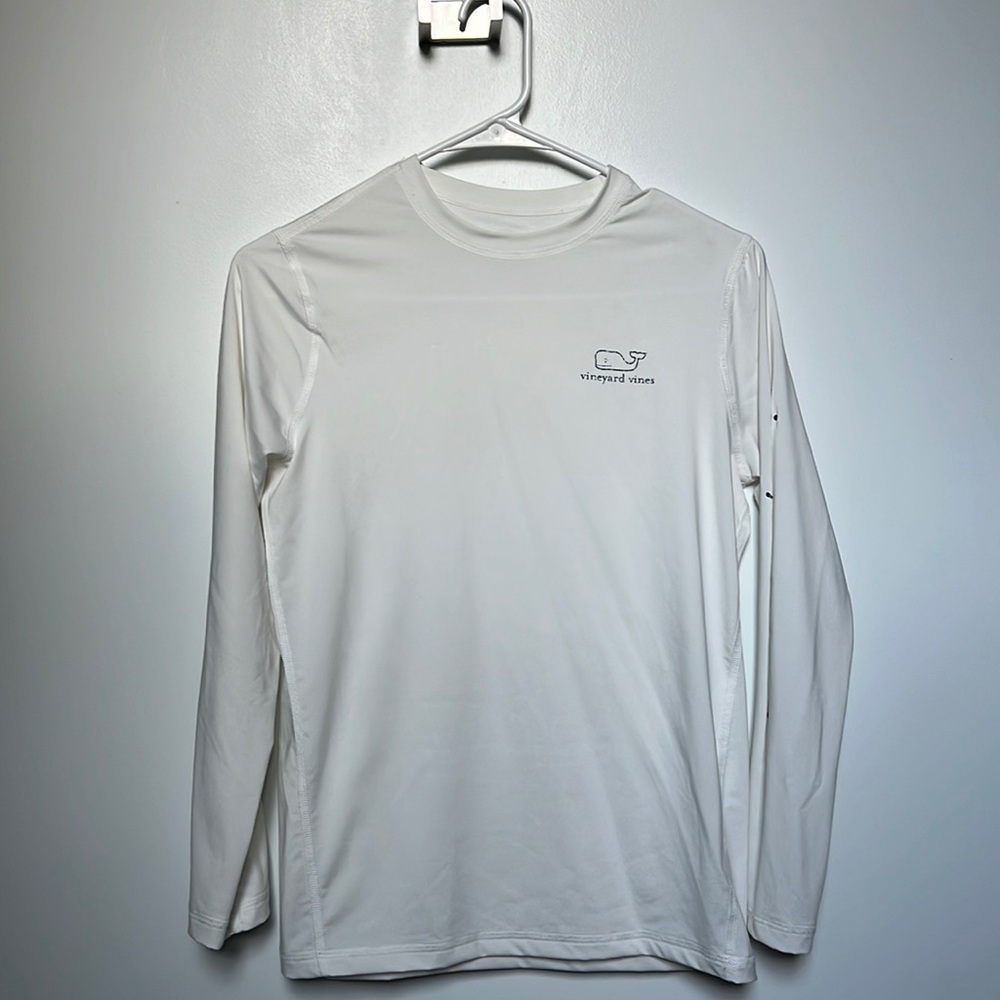 Boys Vineyard vines white rash guard M